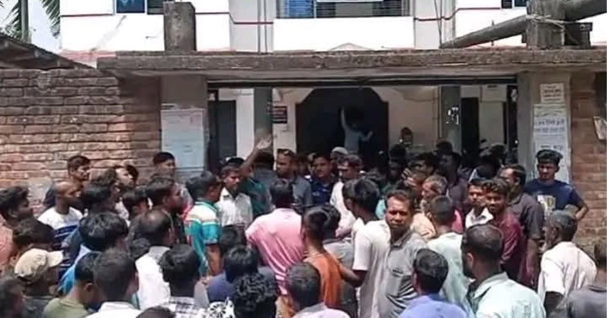 তীব্র গরম ও বিদ্যুৎ সংকটে বিপর্যস্ত নবাবগঞ্জ