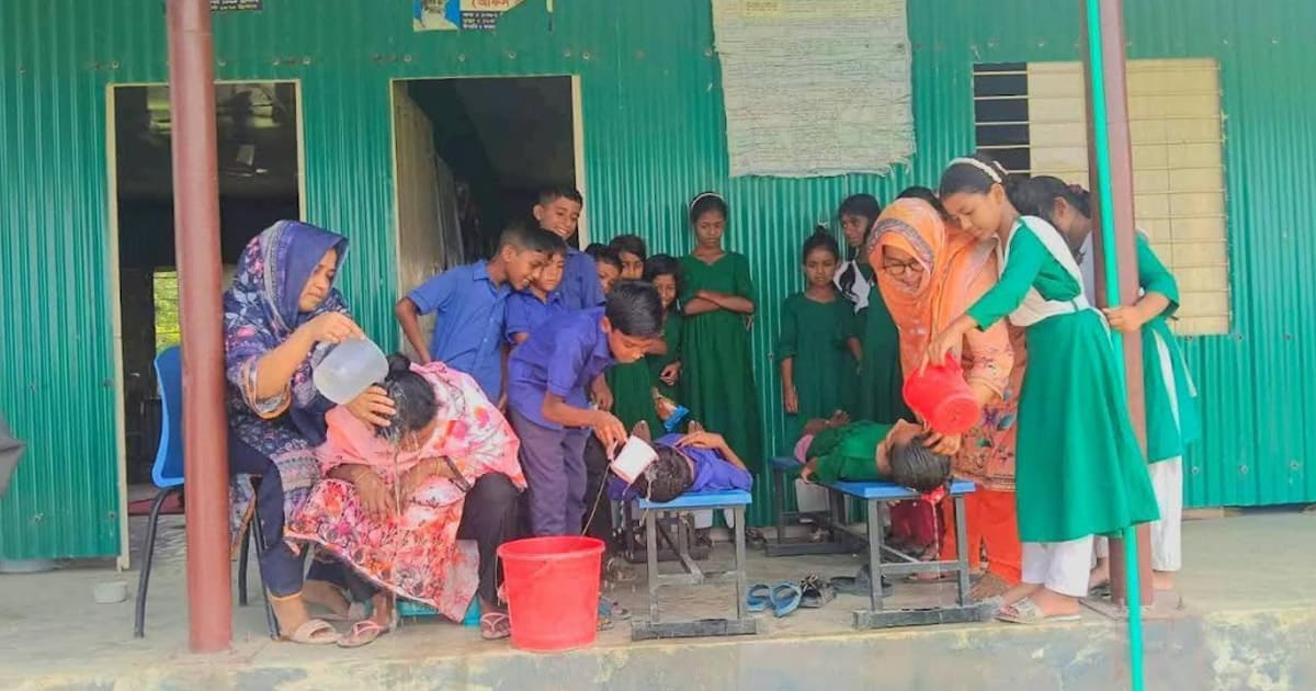 তীব্র গরমে জাজিরায় শিক্ষকসহ ৫ শিক্ষার্থী অসুস্থ