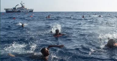 ভূমধ্যসাগরে আবারও নৌকাডুবি, নিখোঁজ ৭০