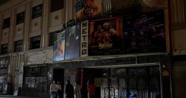 নিভে যাচ্ছে কায়রোর রাত