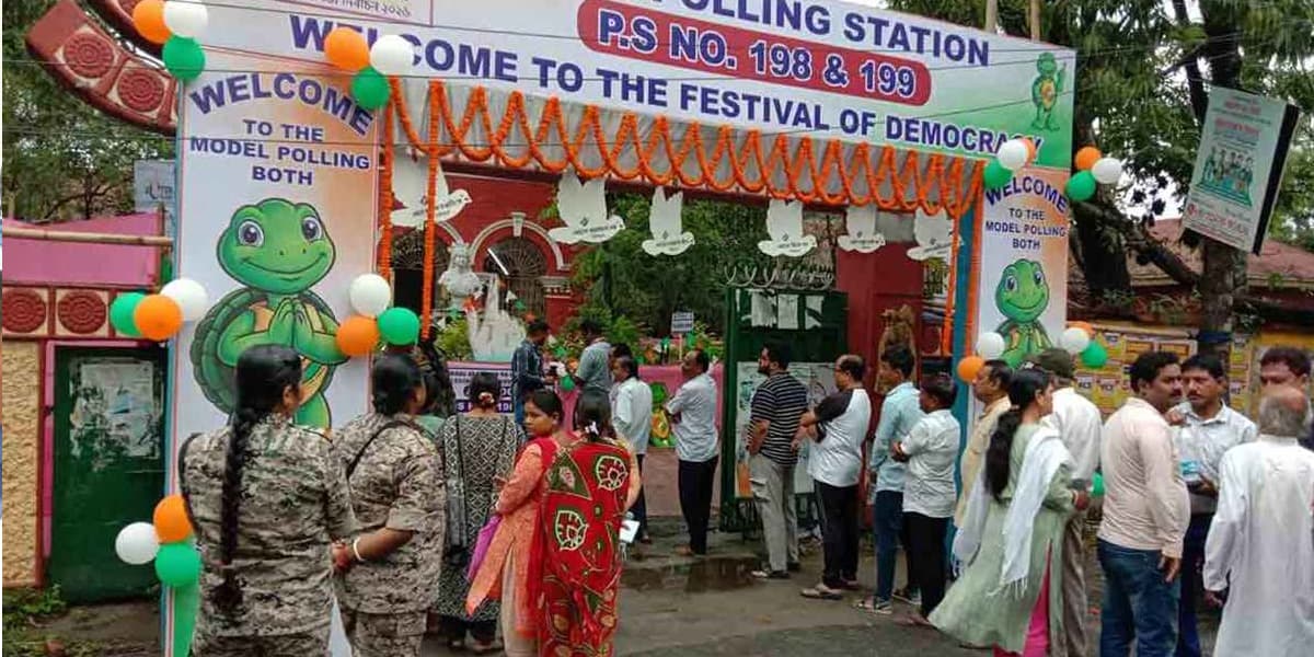 কড়া নিরাপত্তায় পশ্চিমবঙ্গের ১৫২ আসনে ভোটযুদ্ধ শুরু