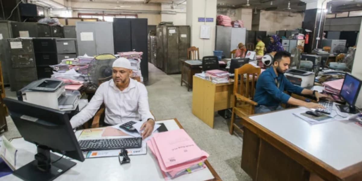 আজ থেকে নতুন সময়ে অফিস, মার্কেট বন্ধ সন্ধ্যা ৬টায়