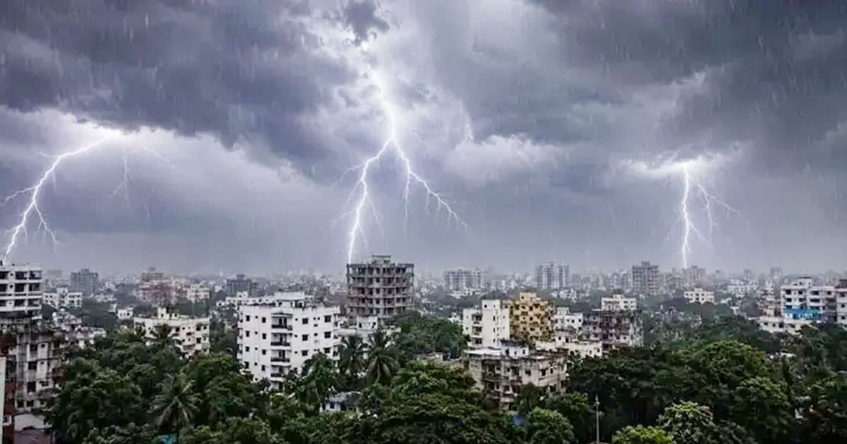 আজ ঢাকায় হতে পারে বজ্রসহ বৃষ্টি