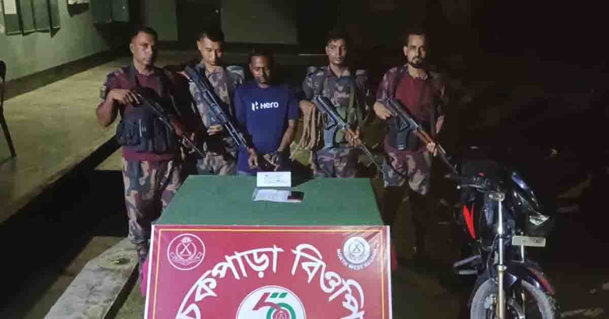 শিবগঞ্জ সীমান্তে ইয়াবাসহ এক ব্যক্তি আটক