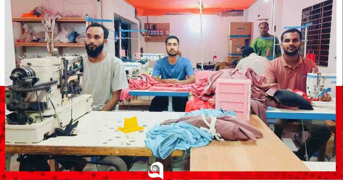 সিংড়ায় তিন যুবকের হাত ধরে স্বপ্নের দিগন্তে ‘অ্যাবসাইন ফ্যাশন’