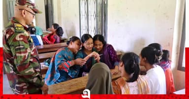 প্রাথমিক চিকিৎসায় স্থানীয়দের দক্ষ করছে দীঘিনালা জোন