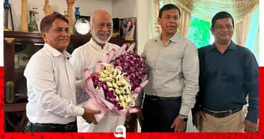 মন্ত্রী ড. মঈন খানকে নরসিংদী এলজিইডির কর্মকর্তাদের শুভেচ্ছা