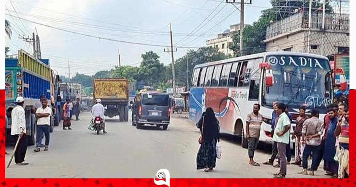 চাঁপাইনবাবগঞ্জে সব ধরনের বাস-ট্রাক চলাচল বন্ধ