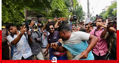 ৩২ নম্বর থেকে আটক ১