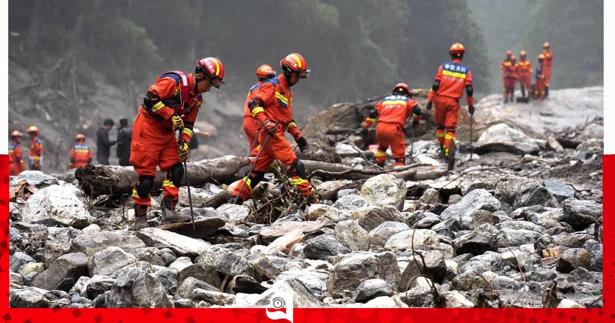 নেপালে নিখোঁজ হাজারো মানুষের সন্ধানে উদ্ধারকর্মীরা