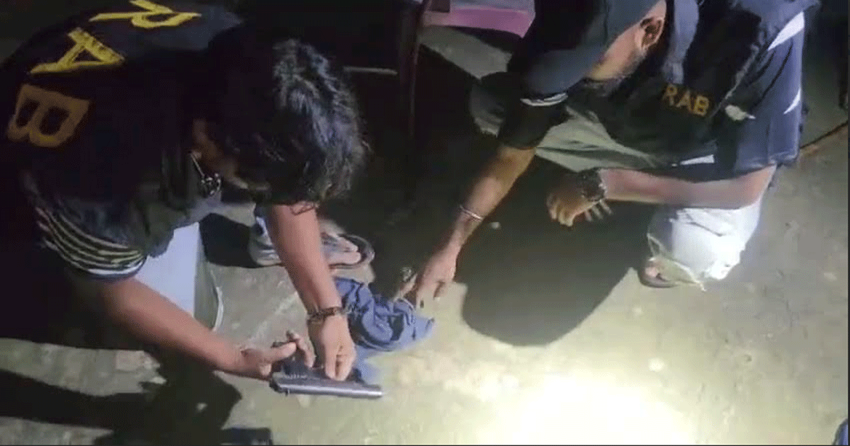 নারায়ণগঞ্জে লুট হওয়া পিস্তল উদ্ধার
