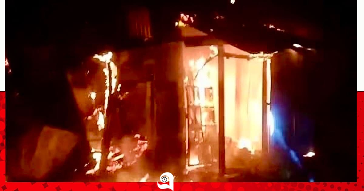 সদরপুরে ছিরামদী বাজারে আগুন, ৫টি দোকান পুড়ে ছাই
