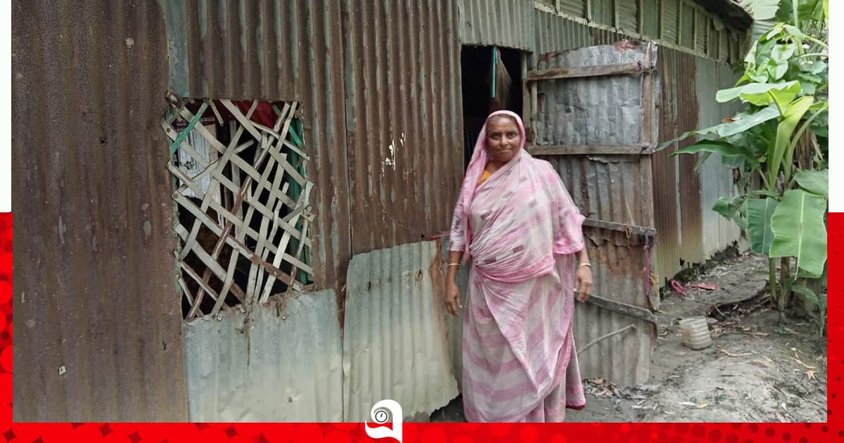ত্রিশালে জরাজীর্ণ ঘরে দিন কাটছে বৃদ্ধার
