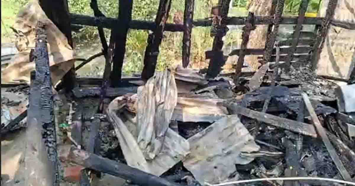 শরণখোলায় বিএনপি অফিস পুড়িয়ে দিয়েছে দূর্বৃত্তরা