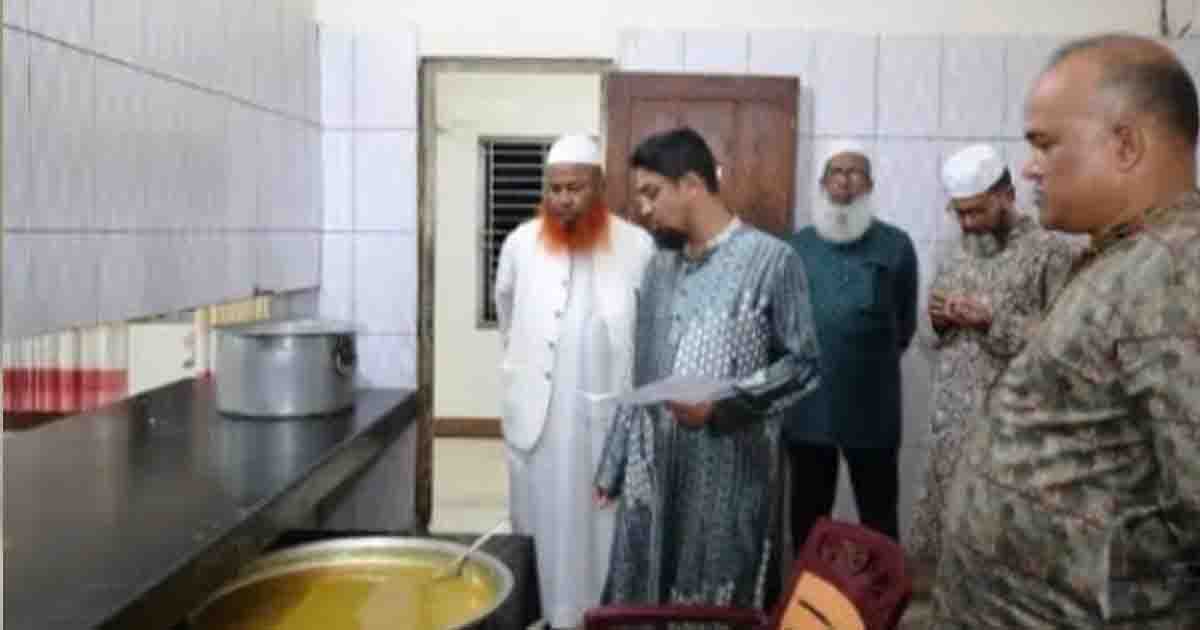 পুলিশ লাইন্সে হঠাৎ হাজির এসপি তরিকুল, রোলকলে কড়া বার্তা