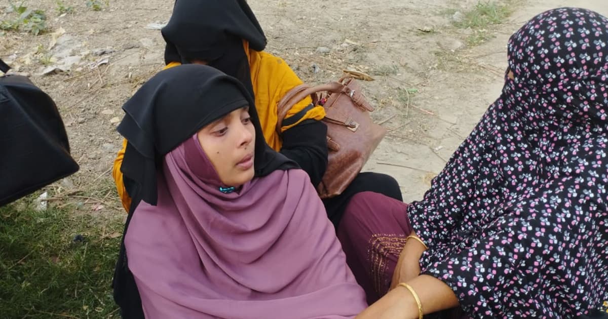 বাঁচার জন্য ৪ কিলোমিটার দূরে বাড়ি বানাইছি, তাও স্বামীরে বাচতি দেল না