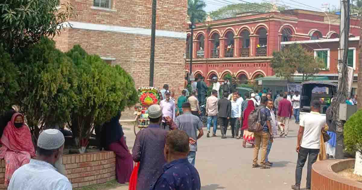 আইজীবী সমিতির সভাপতি পিপিসহ ১২ জনের বিরুদ্ধে মামলা