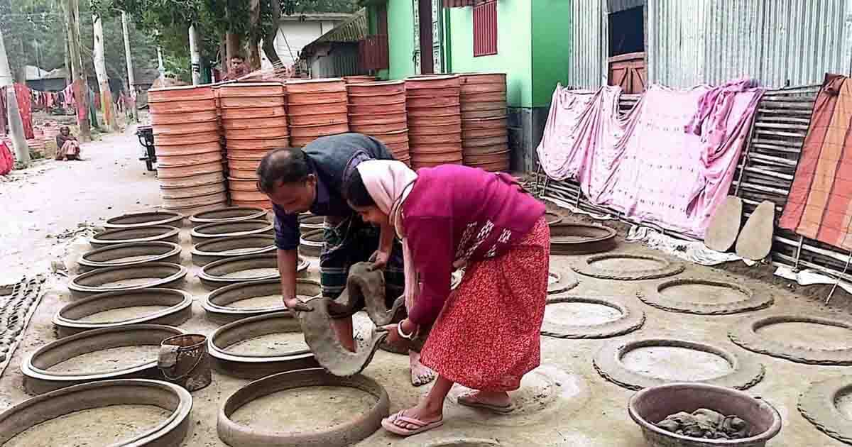 অস্তিত্ব সংকটে গাইবান্ধার ঐতিহ্যবাহী ‘মাটির পাট’ শিল্প