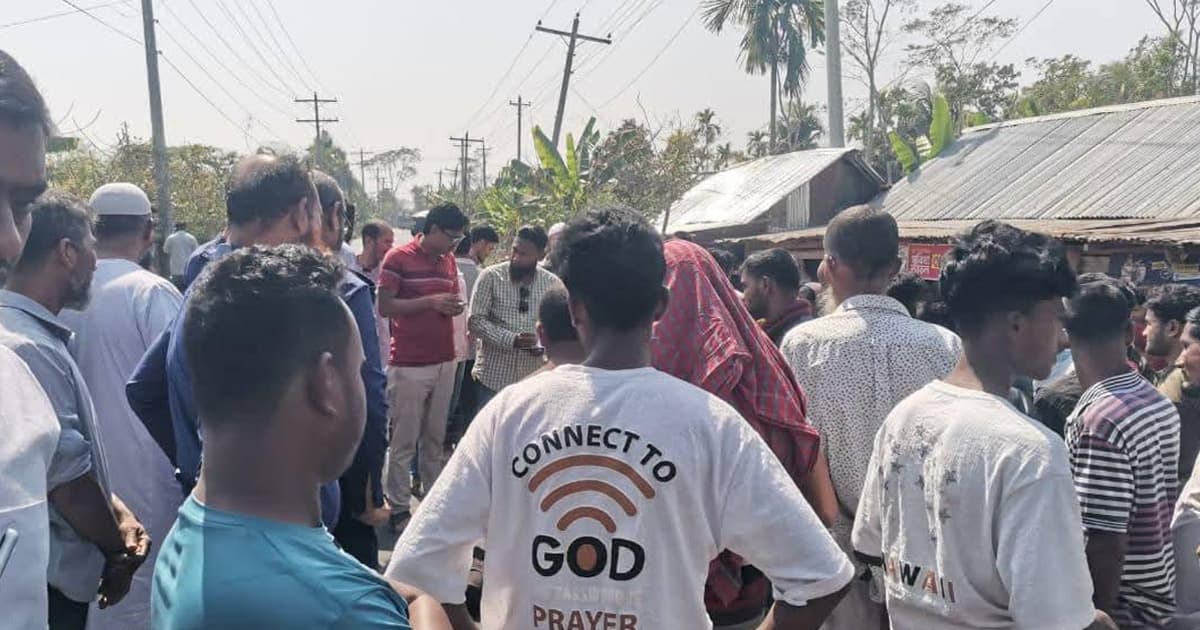 রাজাপুরে সড়ক দুর্ঘটনায় অটোরিকশা চালক নিহত