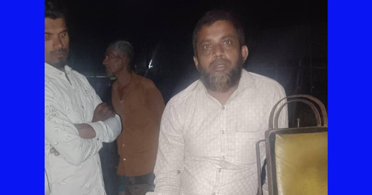 অপহরণের চারদিন পর দর্শনায় হাতপায়ে শিকল বাধা অবস্থায় এক ব্যক্তি উদ্ধার