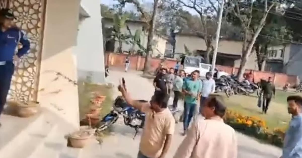 গুরুদাসপুরে হাট ইজারা নিয়ে বিরোধ, প্রাণনাশের হুমকির অভিযোগ