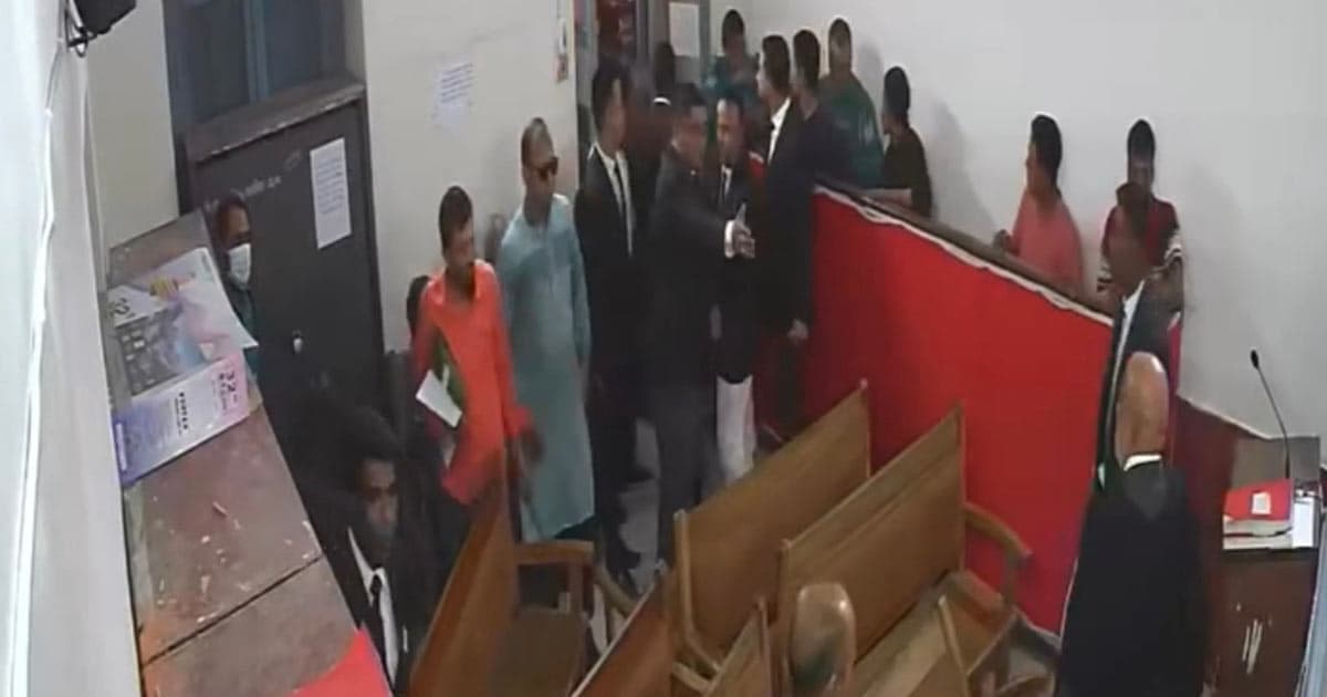 বরিশালে অতিরিক্ত চিফ মেট্রোপলিটন ম্যাজিস্ট্রেট আদালতে হট্টগোল