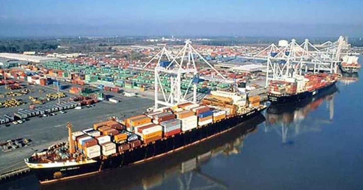 সাগরে ভাসছে জাহাজ, রোজার বাজারে সংকটের আশঙ্কা