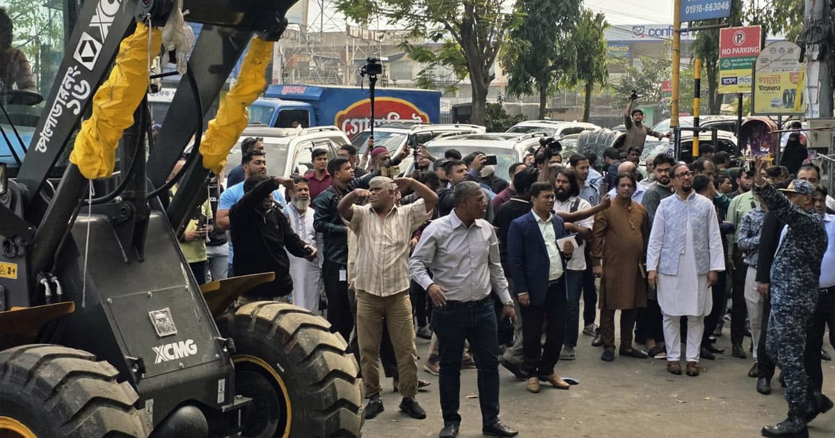 চট্টগ্রামকে অবৈধ বিলবোর্ডমুক্ত করা হবে: মেয়র শাহাদাত