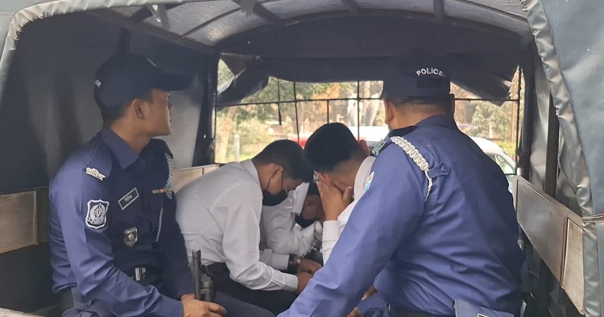 লিখিত পরীক্ষায় প্রক্সি, ভাইভাতে ধরা