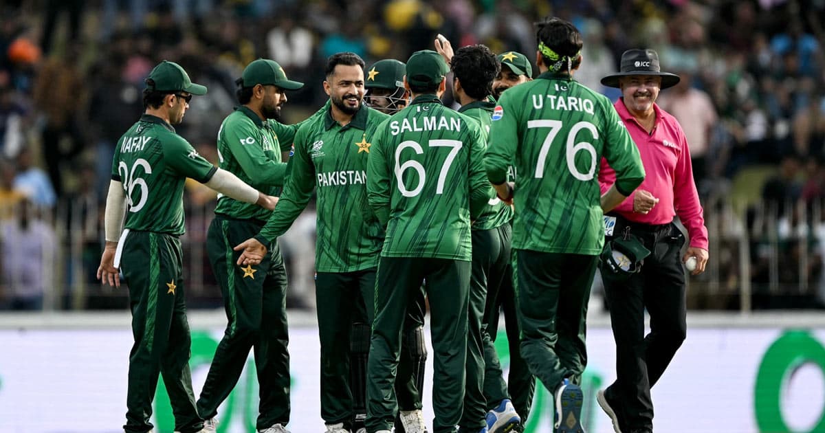 শক্তি দেখিয়ে সুপার এইটে পাকিস্তান