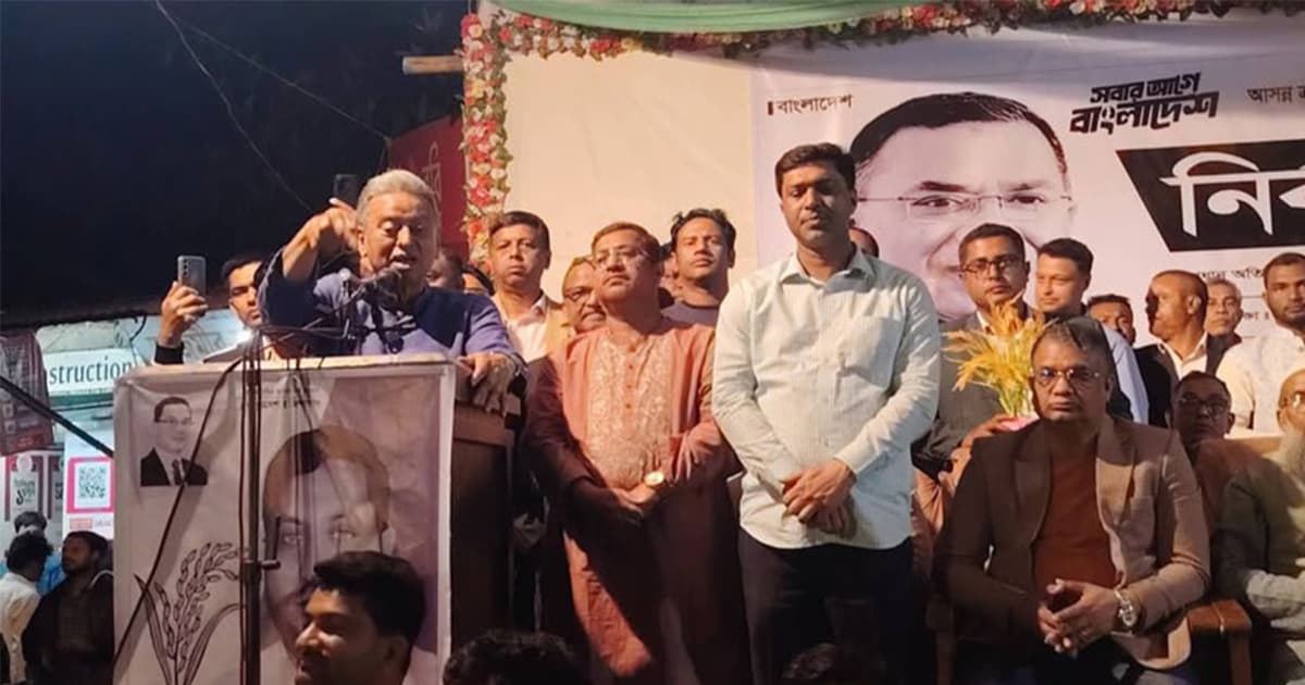 আমাদের প্রতিপক্ষরা বোরকা পরে মহিলাদের বিভ্রান্ত করার চেষ্টা করছে : আমীর খসরু