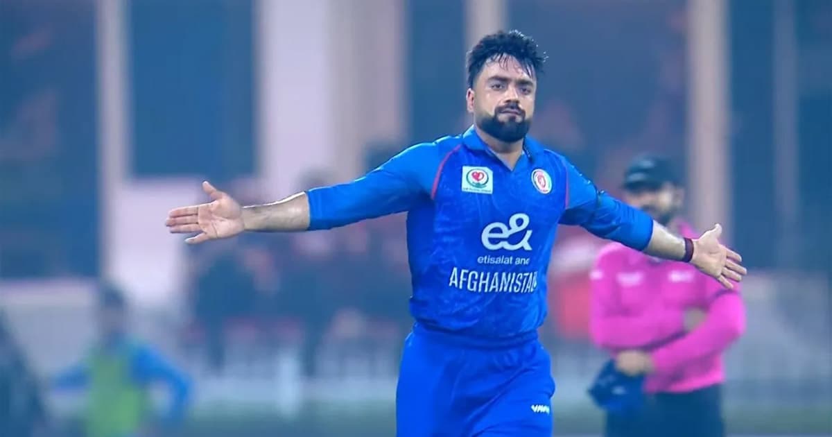 ৭০০ উইকেটের এভারেস্টে ঝলমলে রশিদ খান