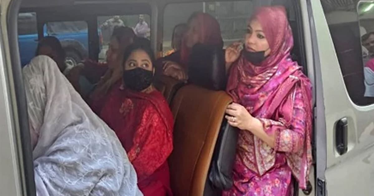 মহিলা আ.লীগের ঝটিকা মিছিল, ৮ জন গ্রেপ্তার