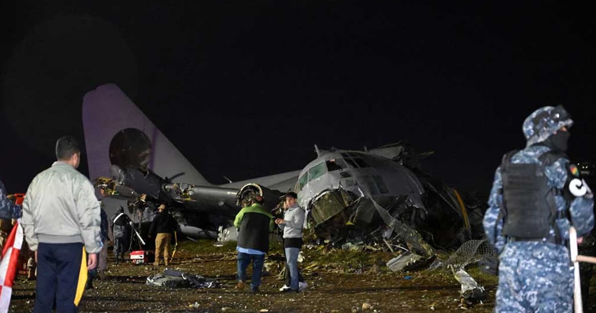 বলিভিয়ায় টাকা ভর্তি বিমান বিধ্বস্ত, নিহত ১৫