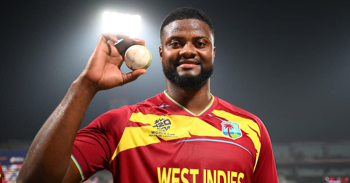 প্রথম দিনেই হ্যাটট্রিক শেফার্ডের