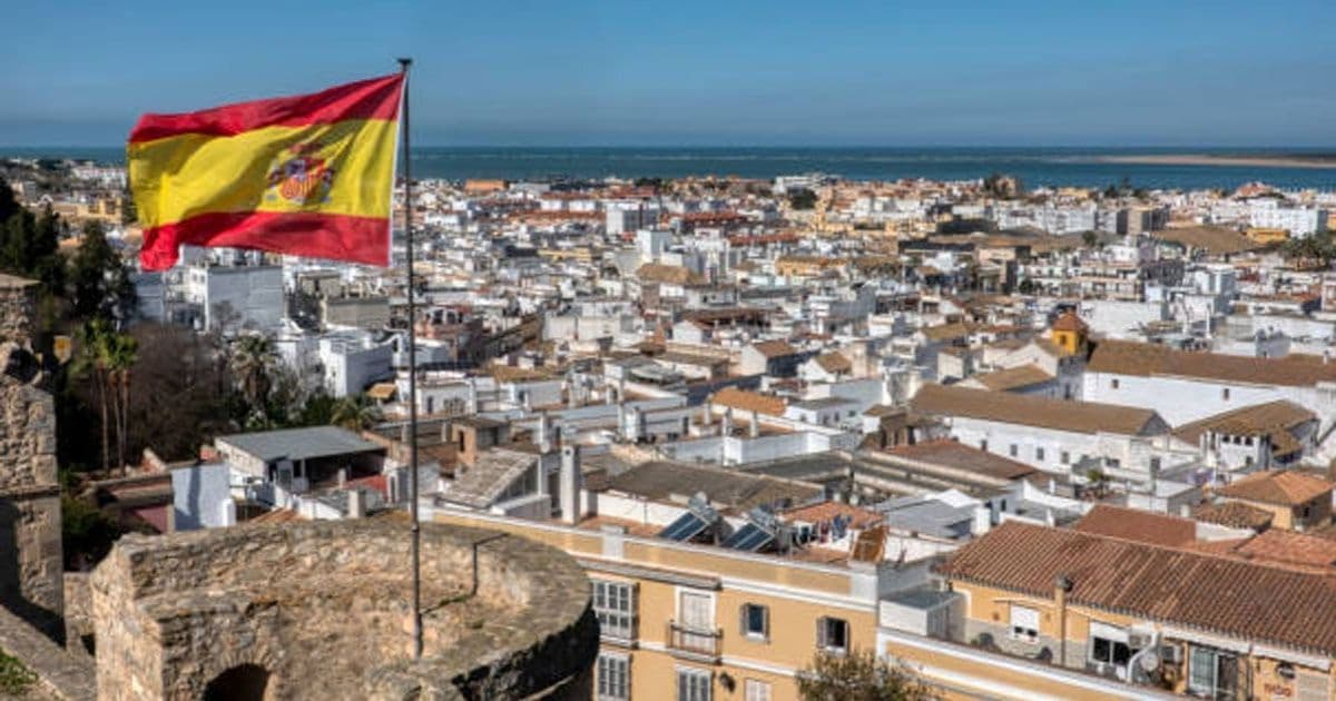 ৫ লাখ অবৈধ অভিবাসীকে স্বীকৃতি দিচ্ছে স্পেন