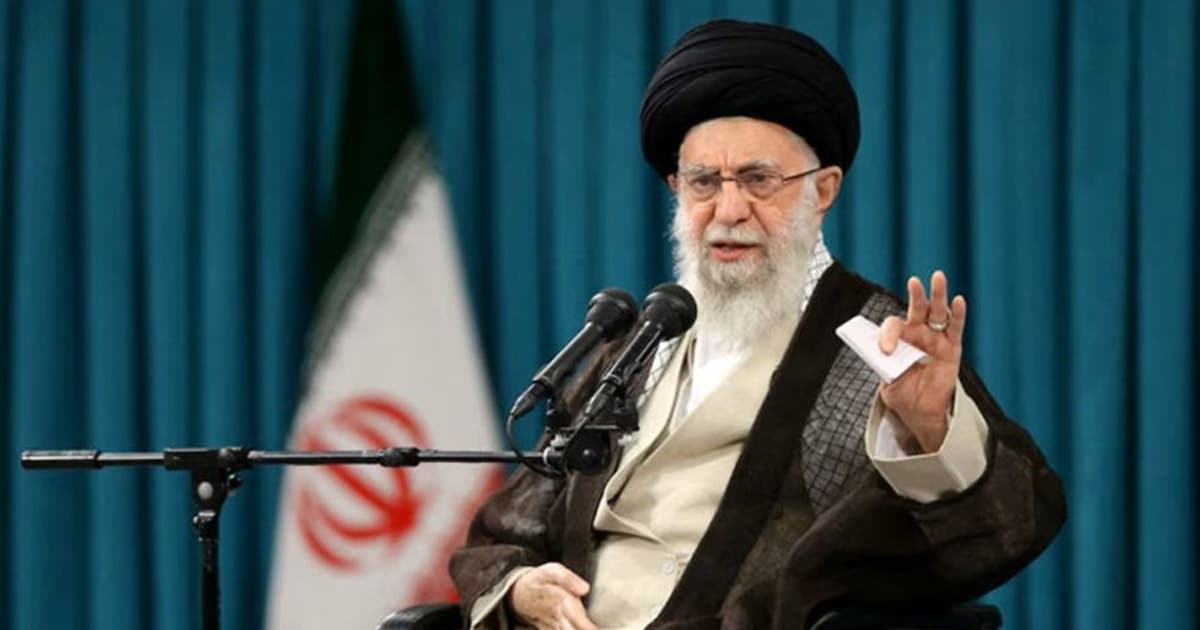 যুক্তরাষ্ট্র হামলা চালালে আঞ্চলিক সংঘাতের ইঙ্গিত খামেনির