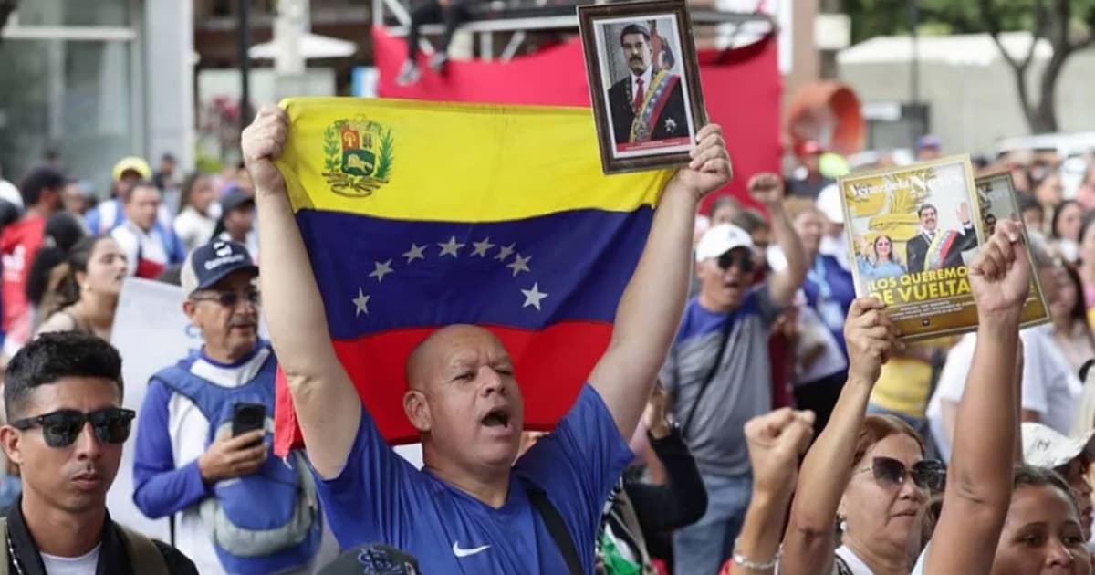 মাদুরোর মুক্তির দাবিতে ভেনেজুয়েলায় বিক্ষোভ