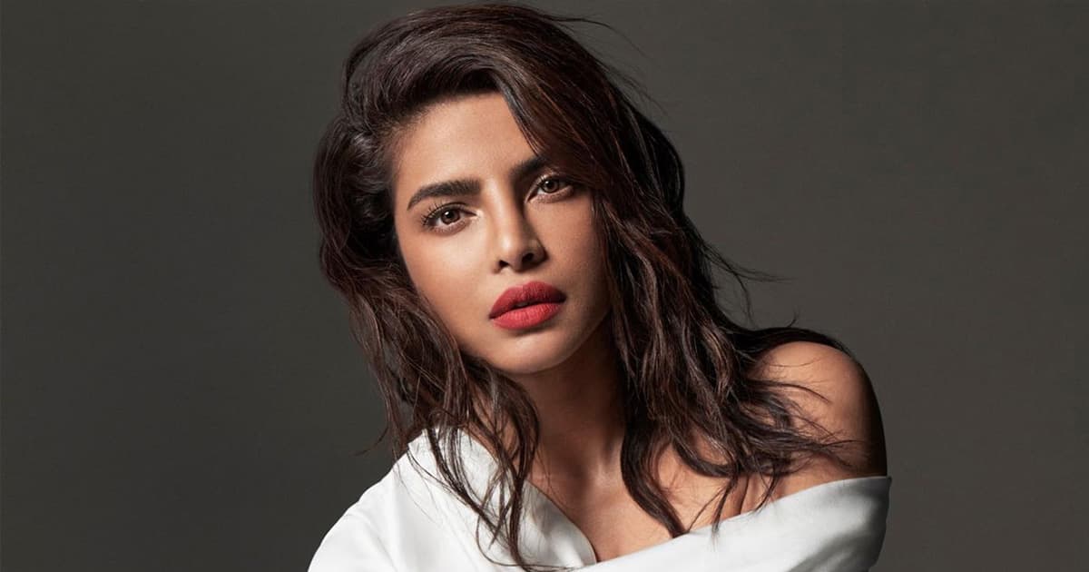 সেদিন চালকের গলা চেপে ধরেন আমার মা: প্রিয়াঙ্কা