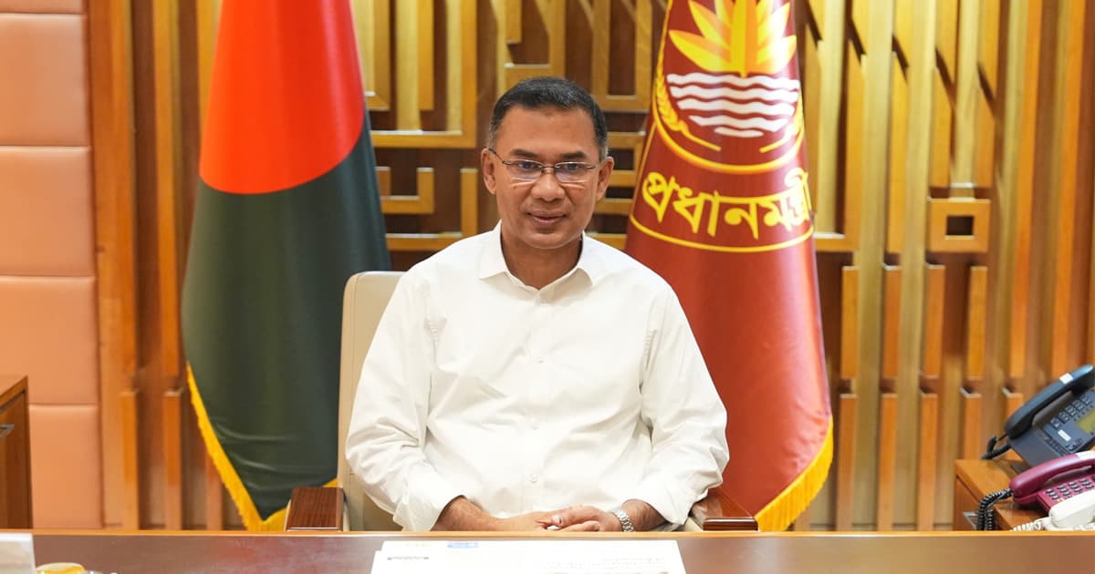 ছুটির দিনেও অফিস করছেন প্রধানমন্ত্রী