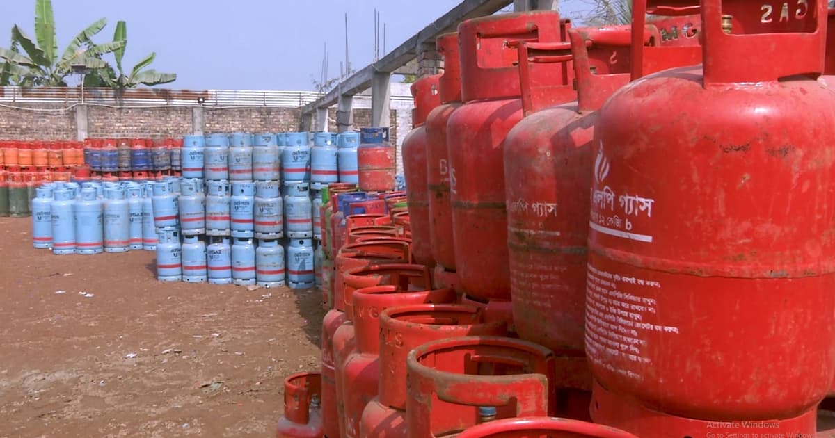গাইবান্ধায়  বেশি দামে গ্যাস বিক্রির অভিযোগ