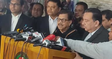 আপিলে প্রার্থীতা ফিরে পেলেন মান্না