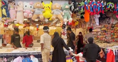 শীত-কুয়াশা পেরিয়ে দর্শনার্থী বাড়ছে বাণিজ্য মেলায়