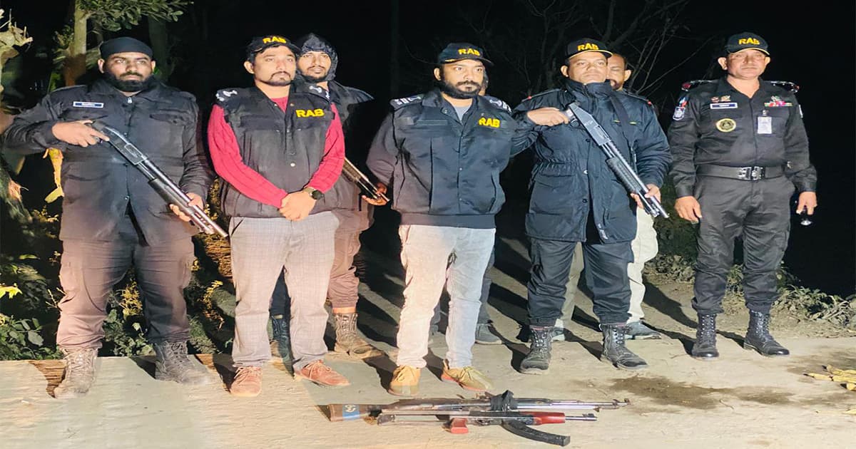 মুরাদনগর হাইওয়ে থেকে অস্ত্র উদ্ধার