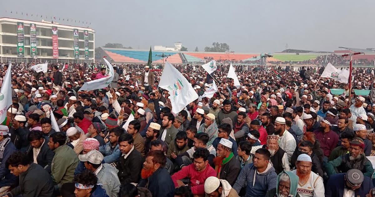 কুষ্টিয়ায় জামায়াতের জনসভায় নেতাকর্মীদের জনস্রোত