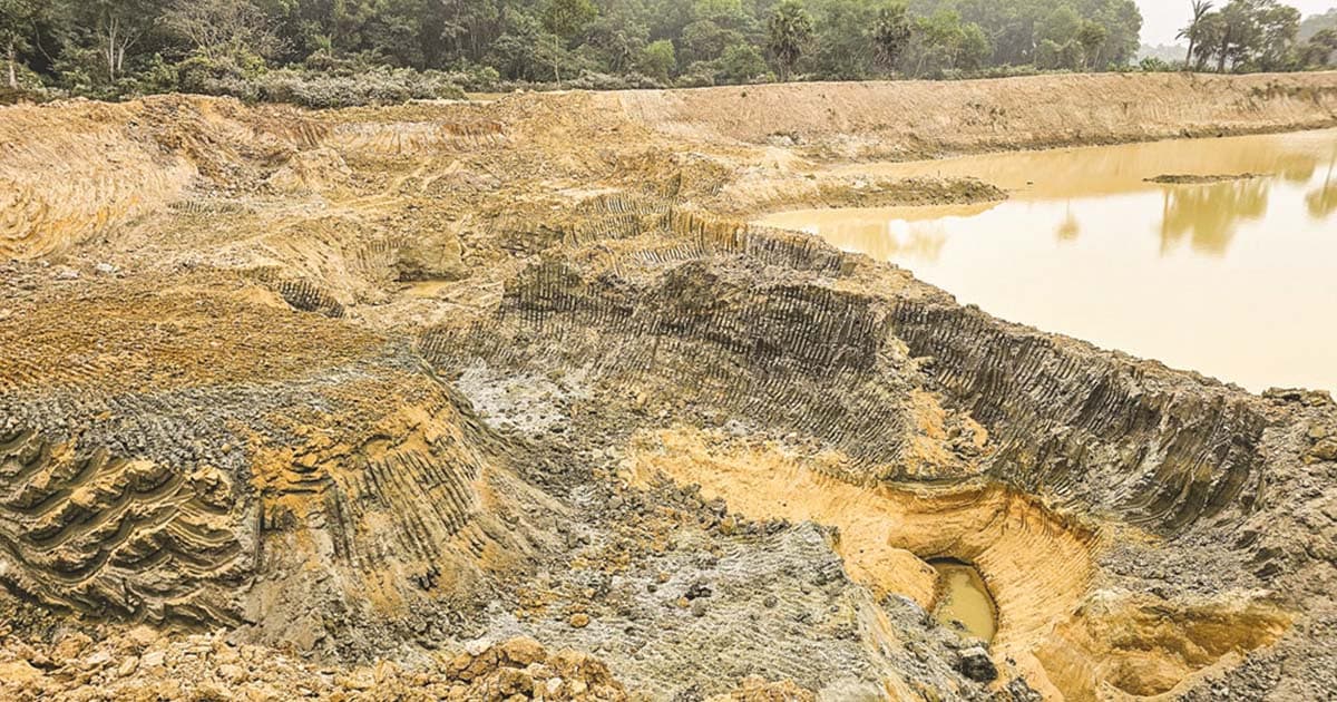গাজীপুরে গভীর খননে উধাও কৃষিজমি, বনাঞ্চল ঝুঁকিতে