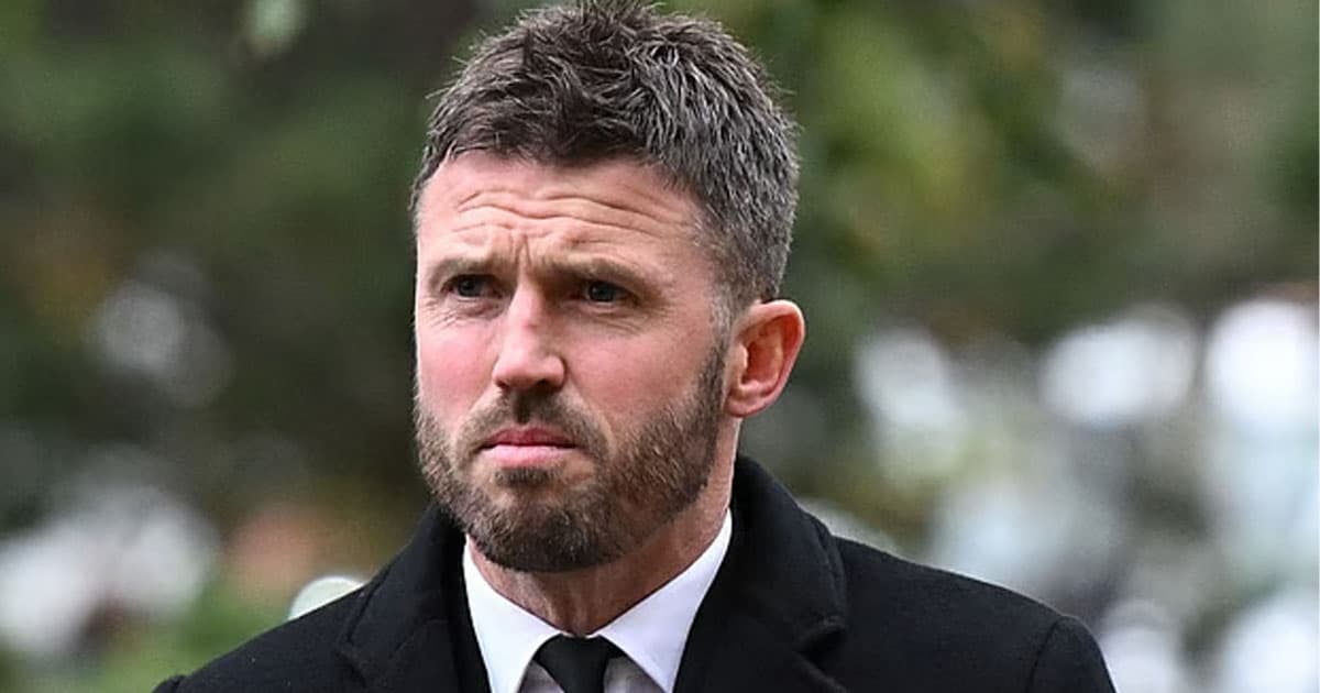 ইউনাইটেডের ডাগআউটে ঘরের ছেলে ক্যারিক