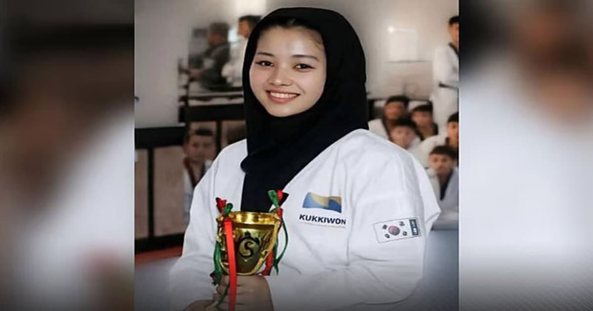 ‘সঠিক নিয়মে’ হিজাব না পরায় কারাগারে আফগান তরুণী, ১৩ দিন পর মুক্তি