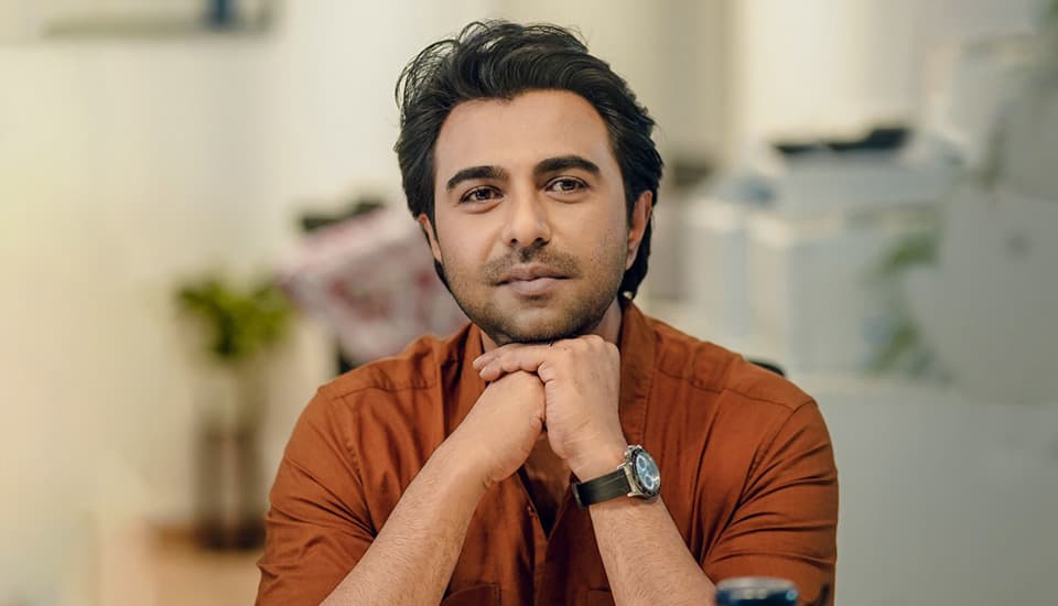 সাফল্যের দুই দশকে শীর্ষে অপূর্ব