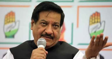 মোদিকে উঠিয়ে নেবেন কি না প্রশ্ন পৃথ্বীরাজের